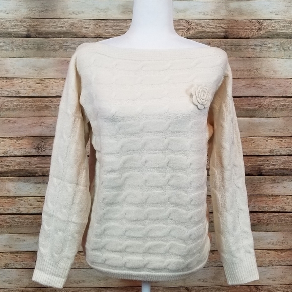 NEW Boho Chic Off The Shoulder Sweater - Picture 2 of 3